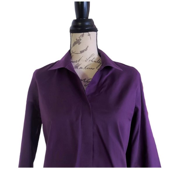 CHICO'S Women's V-Neck Non-Iron Covered Placket Button Front Shirt Size 1 - Picture 3 of 7